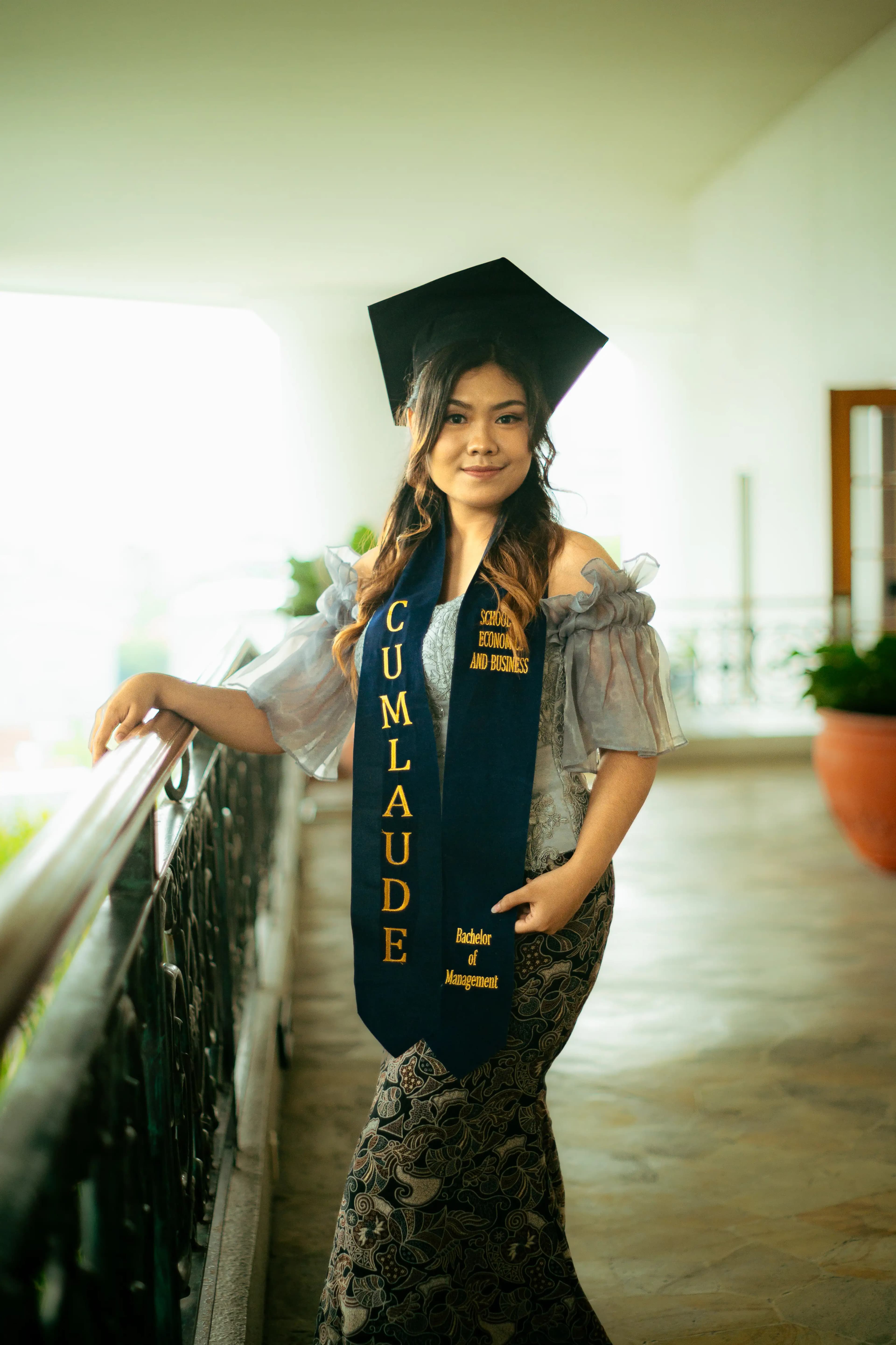 Cinematic graduation portrait at Universitas Widya Kartika Surabaya — foto wisuda Surabaya by Stefanoes Visual
